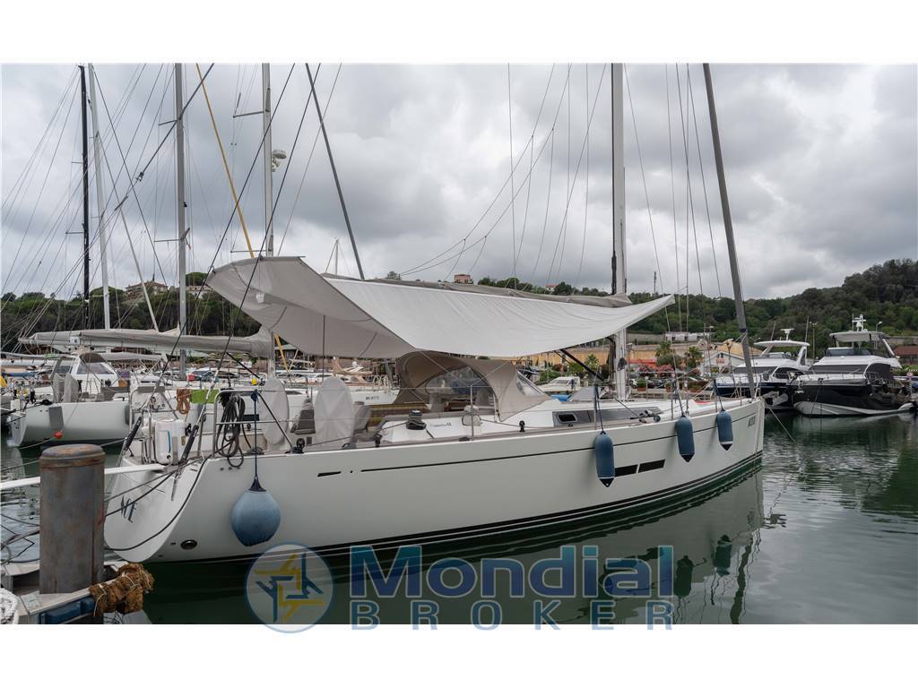 Solaris yachts Solaris one 48