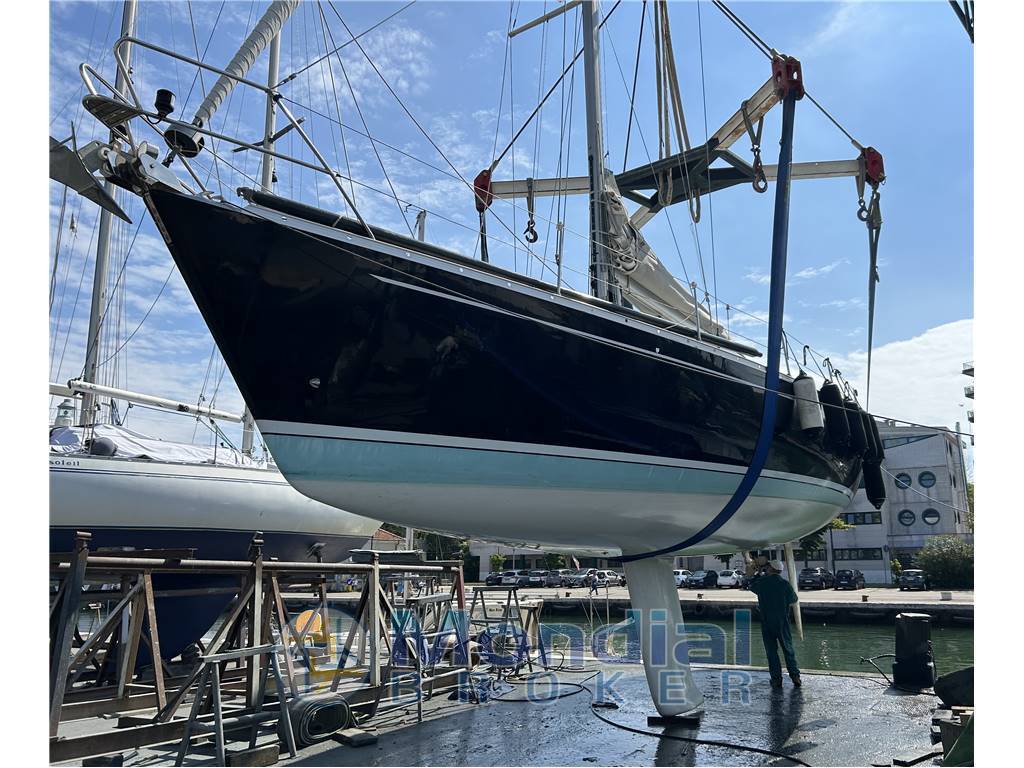 Grand soleil 43