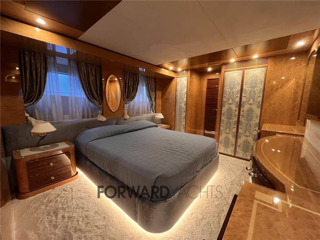 Amer yachts 100