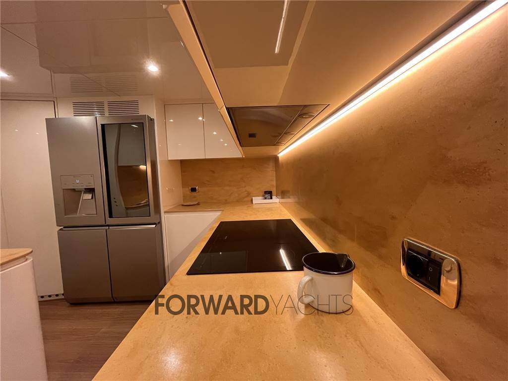 Amer yachts 100