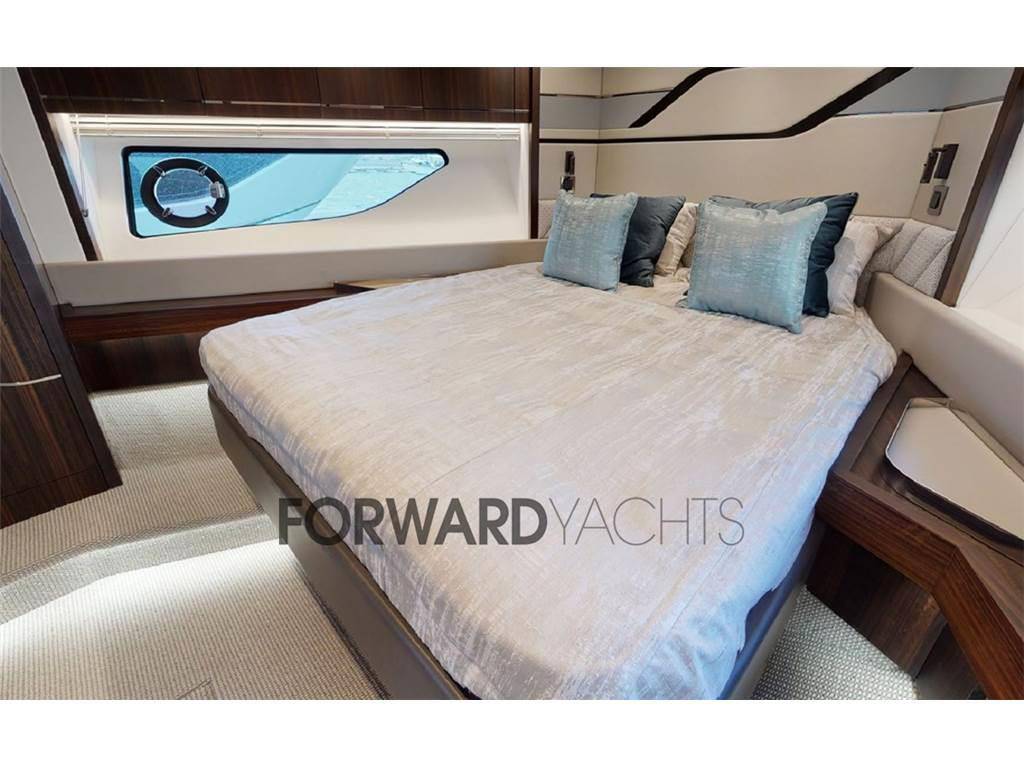 Sunseeker Predator 74 xps