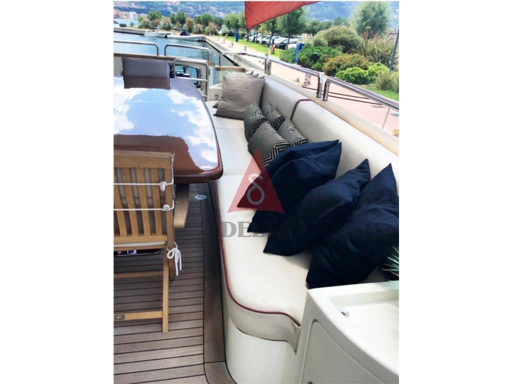 Azimut 116