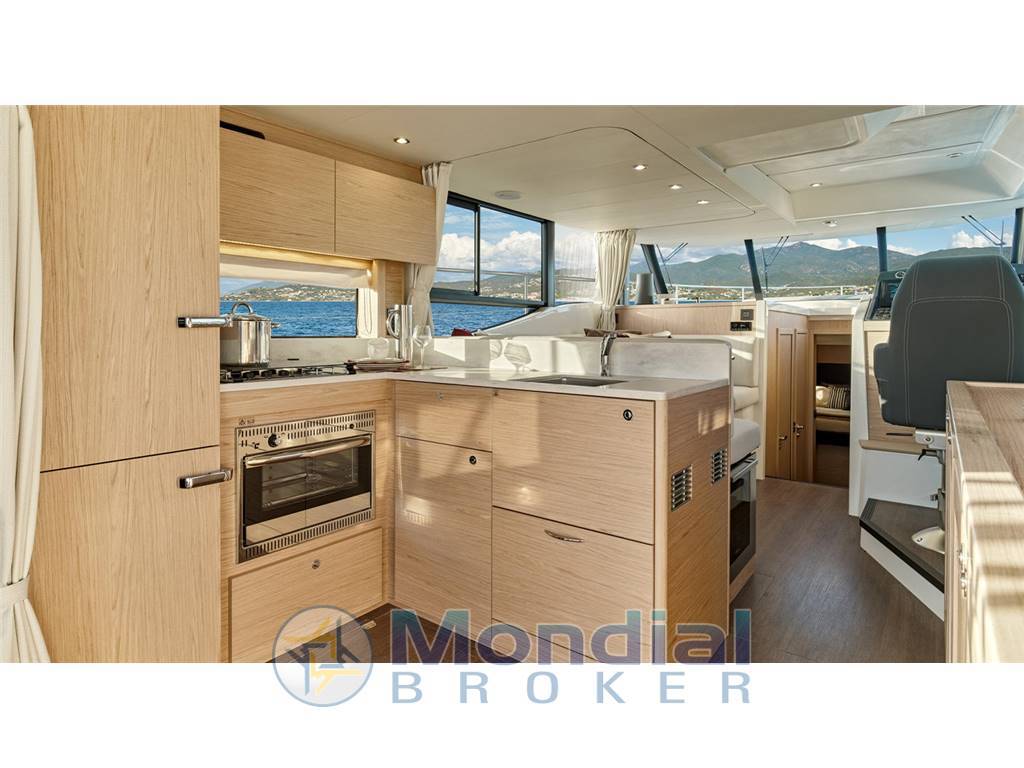 Beneteau Swift trawler 48 fly