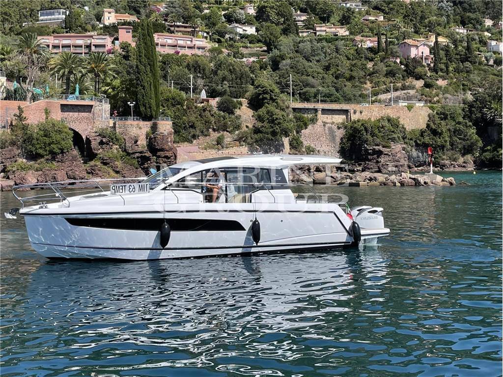 Sealine C335v