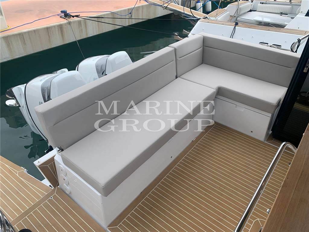 Sealine C335v