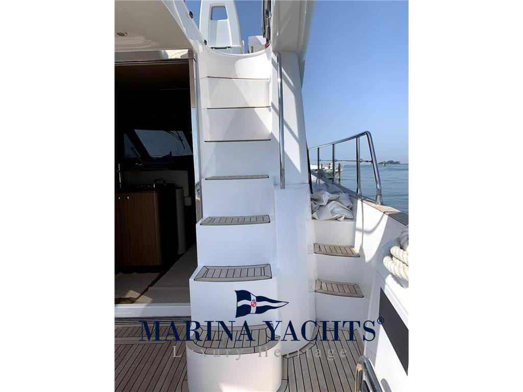 Azimut Magellano 43
