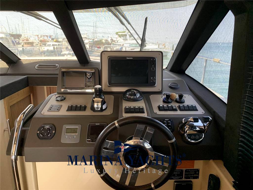 Azimut Magellano 43