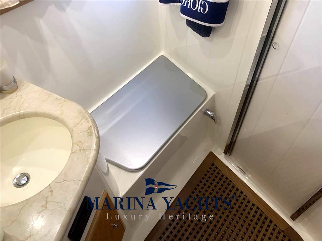 Uniesse marine 48 hard top