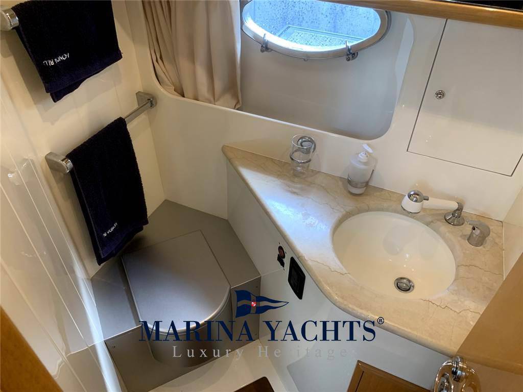 Uniesse marine 48 hard top