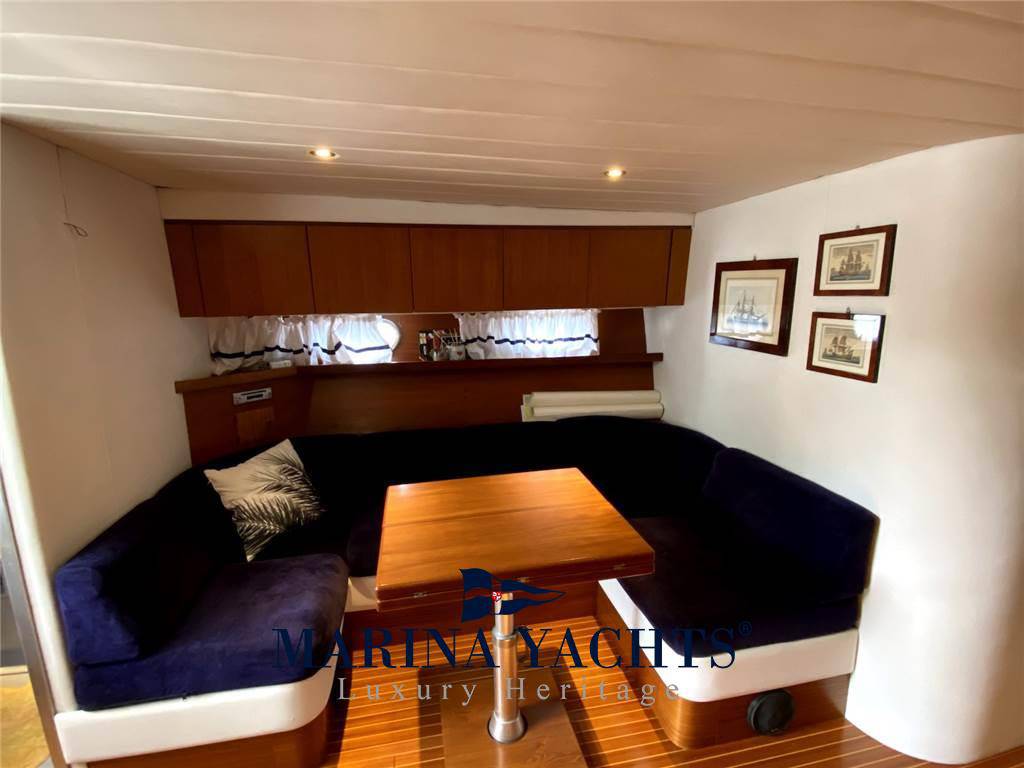 Ferretti Altura 47