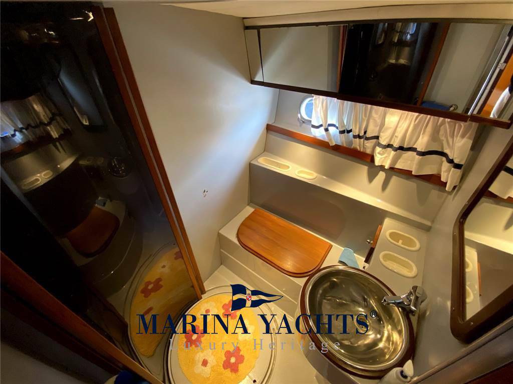 Ferretti Altura 47