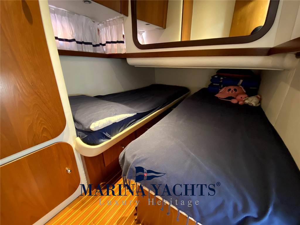 Ferretti Altura 47