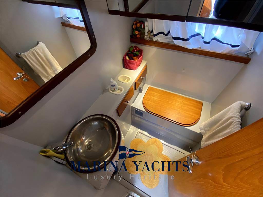 Ferretti Altura 47