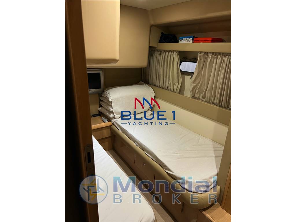 Ferretti 460 fly