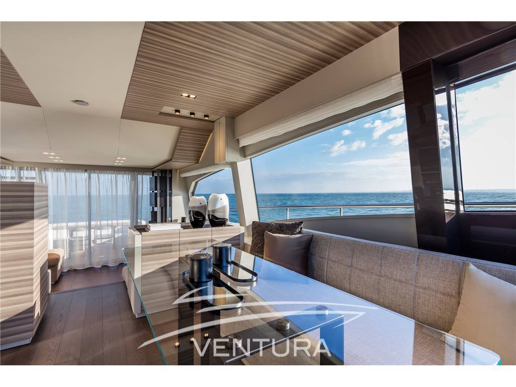 Ferretti yachts 670