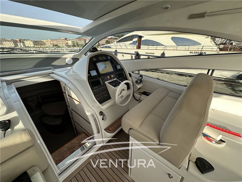 Pershing 50