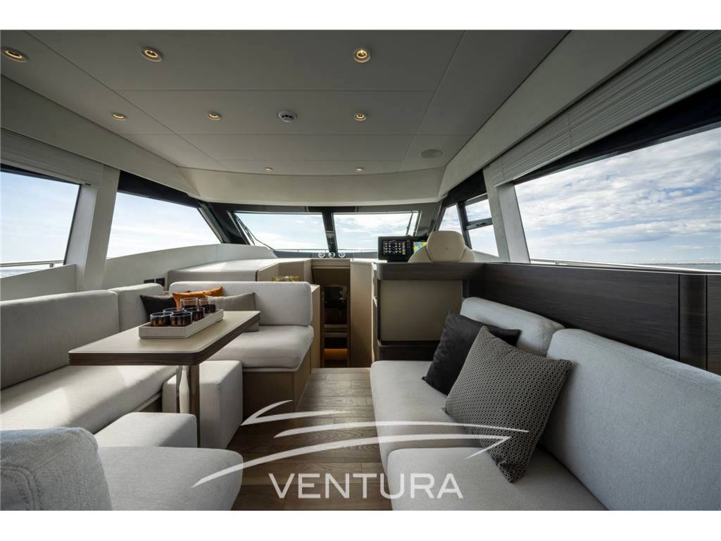 Ferretti yachts 500