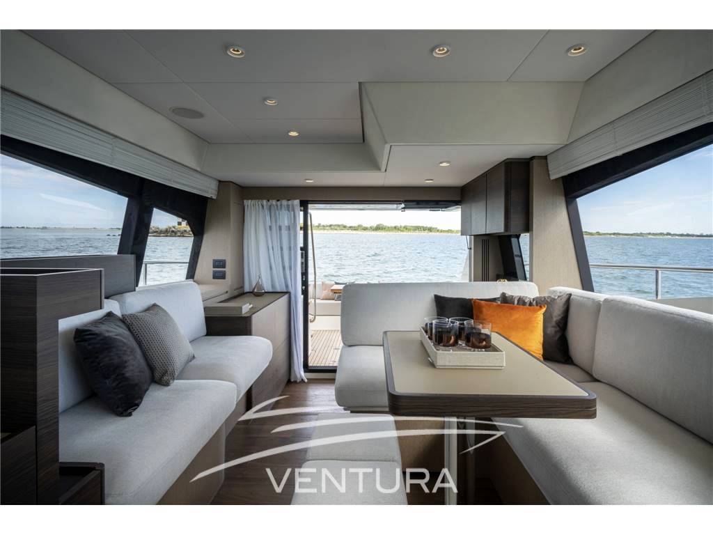 Ferretti yachts 500