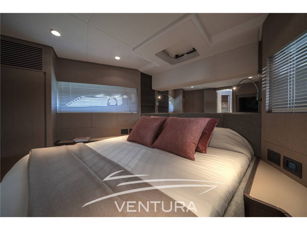 Ferretti yachts 500