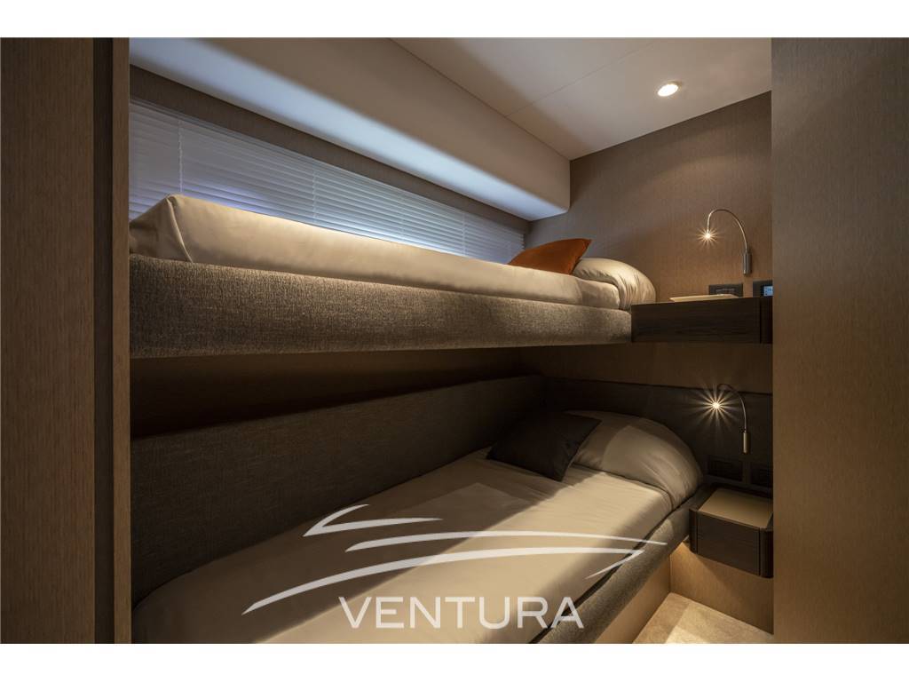 Ferretti yachts 500