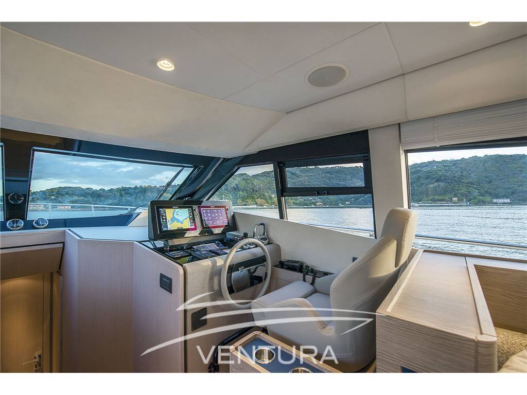 Ferretti yachts 500
