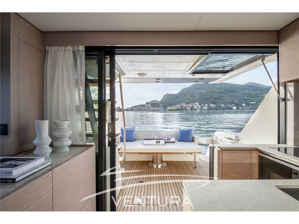 Ferretti yachts 500