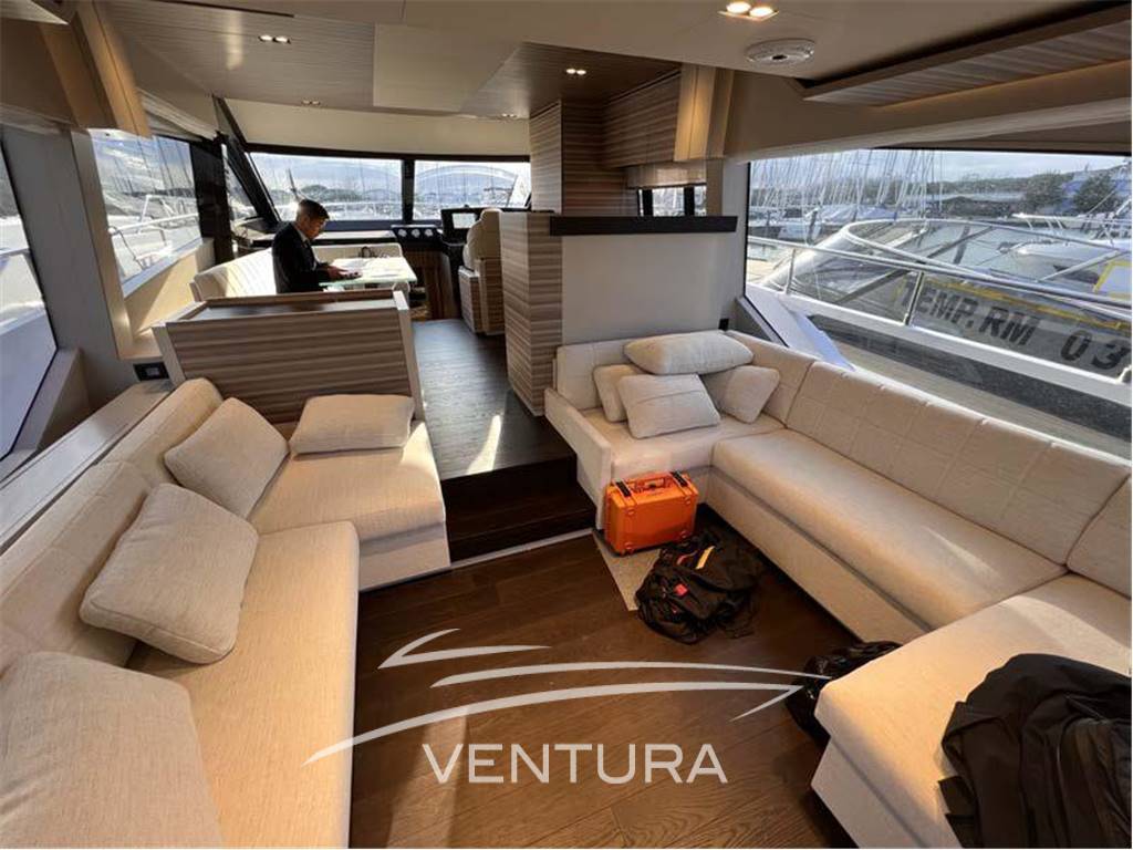 Ferretti yachts 670