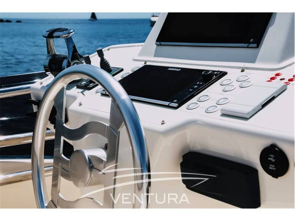 Ferretti yachts 550