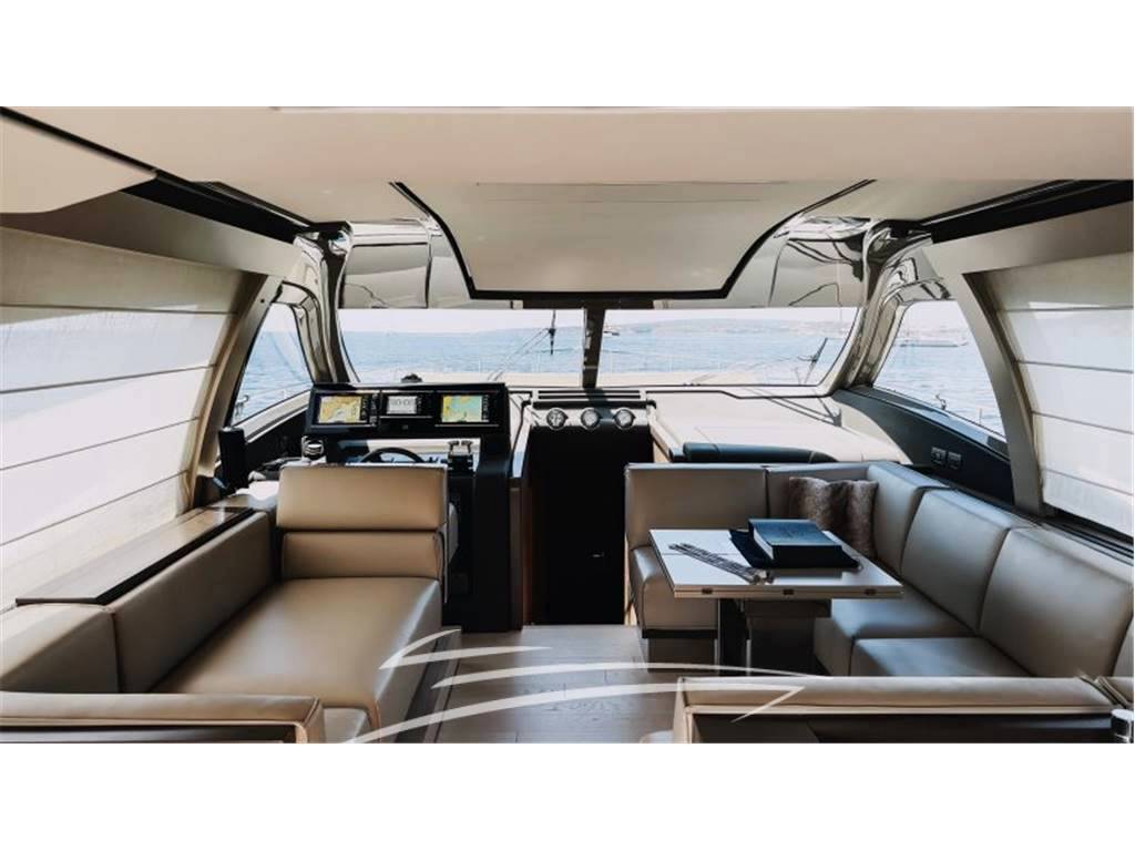 Ferretti yachts 550
