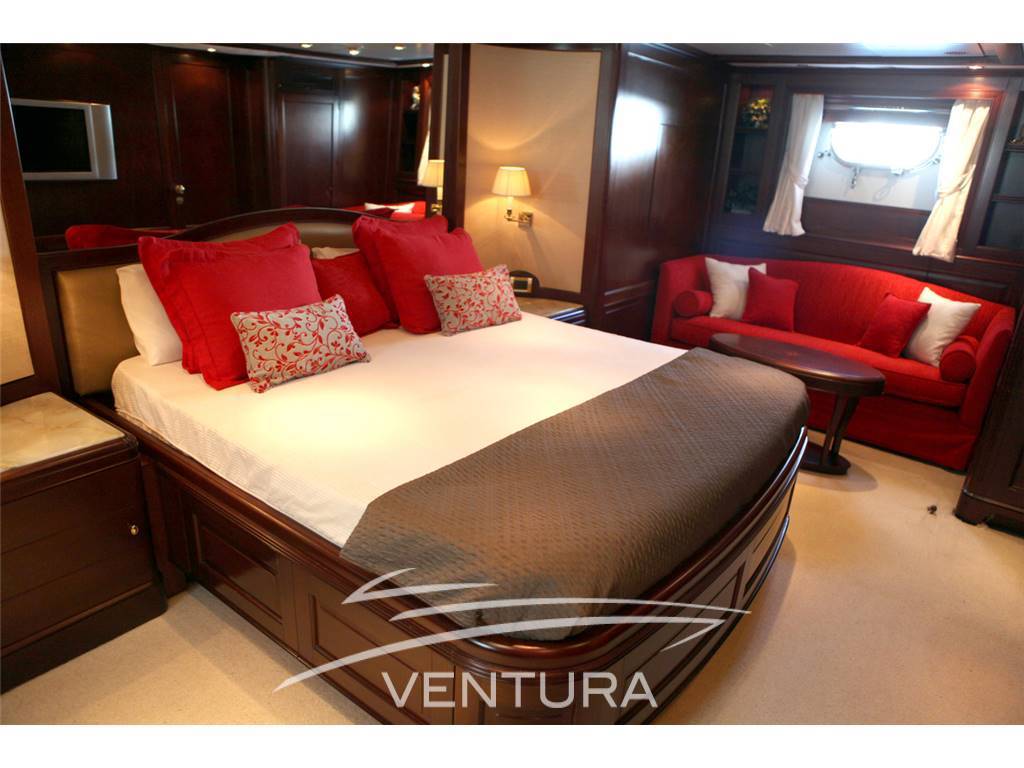 Benetti Tradition 100