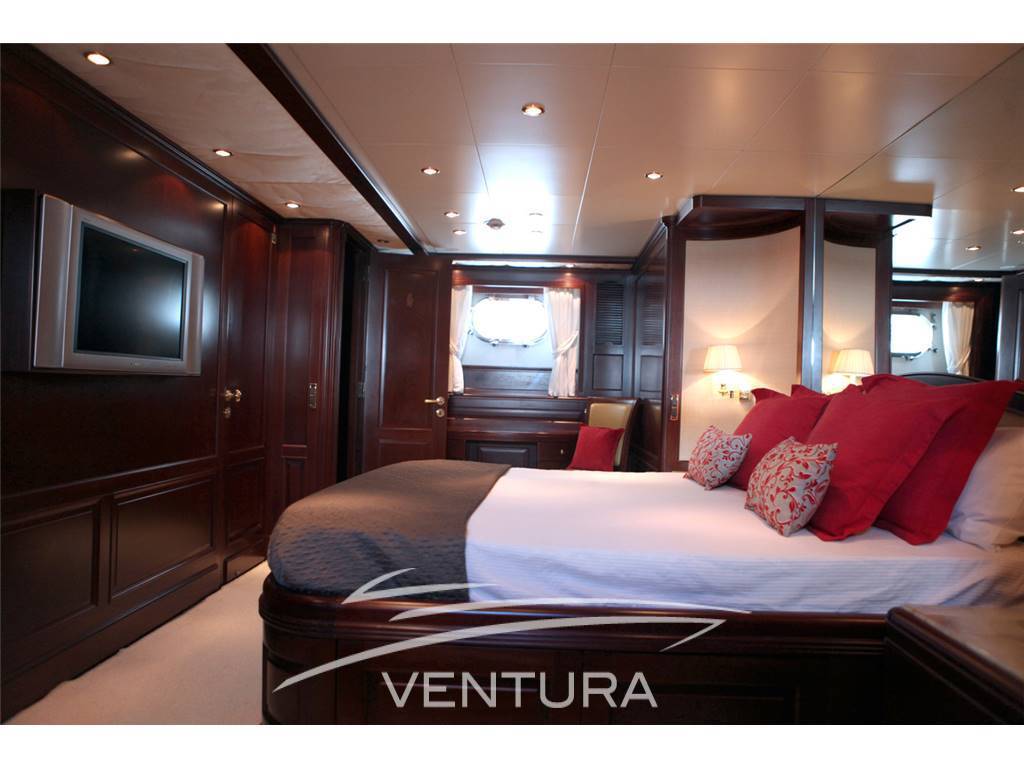 Benetti Tradition 100