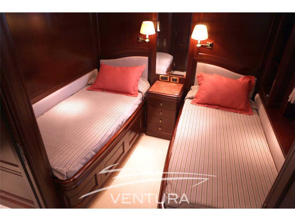 Benetti Tradition 100