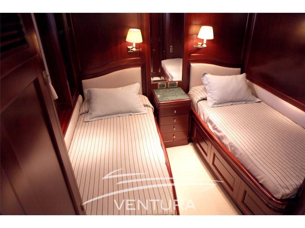 Benetti Tradition 100