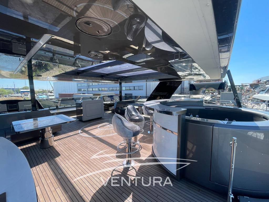 Sunreef 80 power