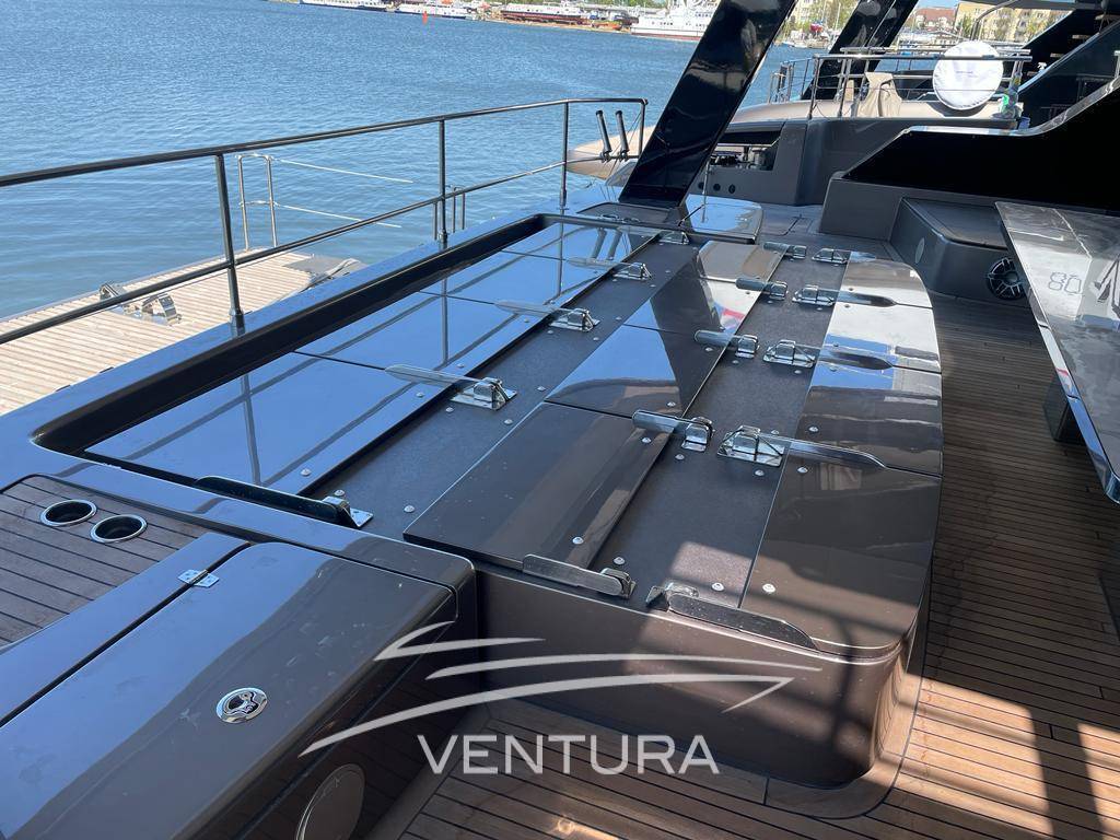Sunreef 80 power