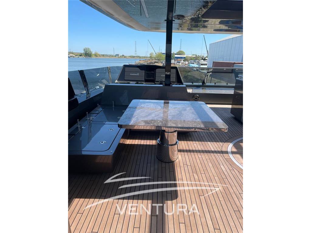 Sunreef 80 power