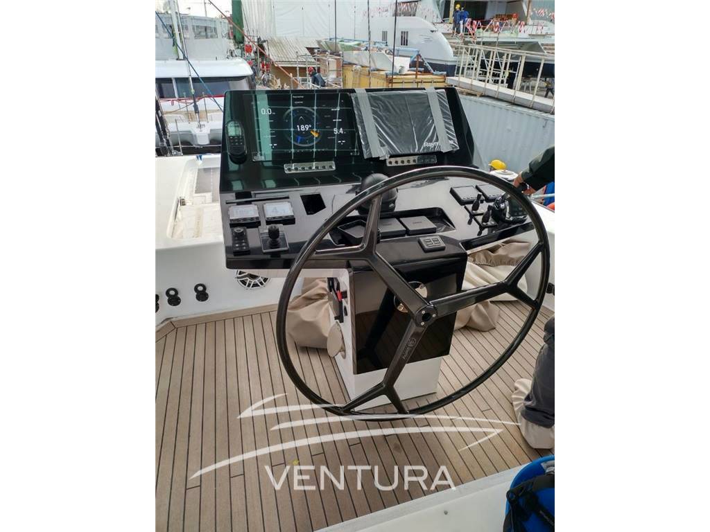 Sunreef 60 sailing