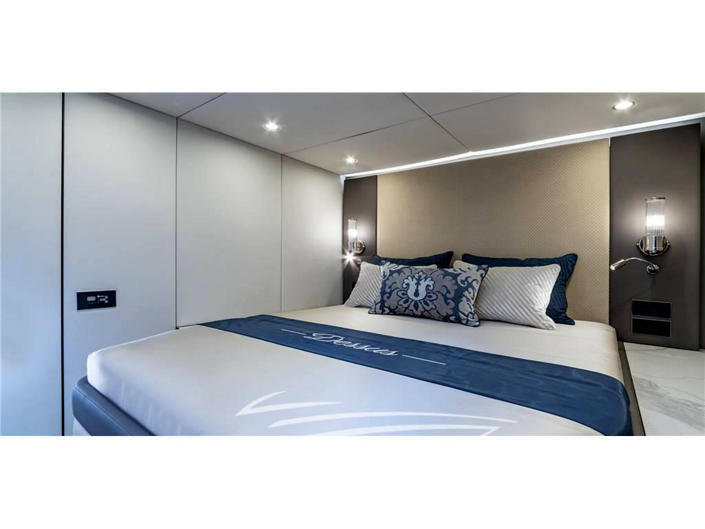 Sunreef 60 sailing