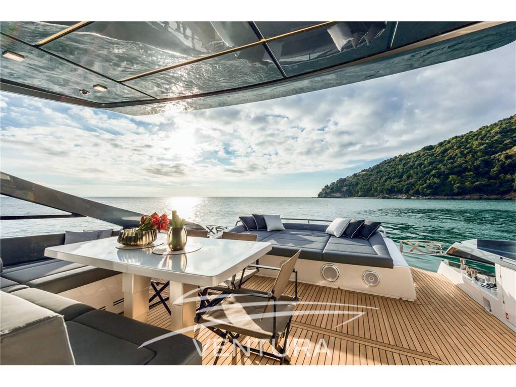 Pershing 9 x