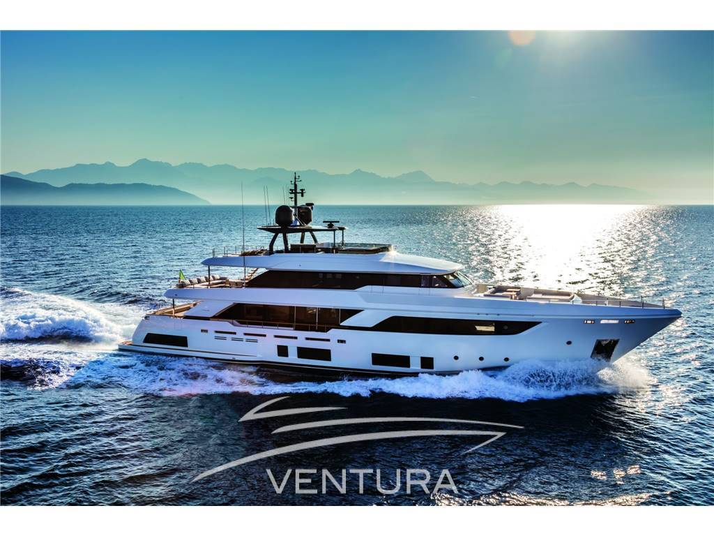 Custom line Navetta 37m