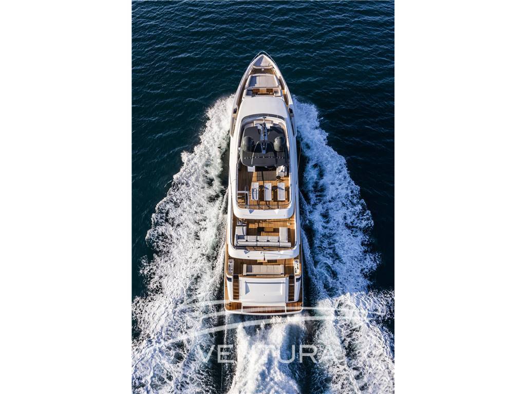 Custom line Navetta 37m