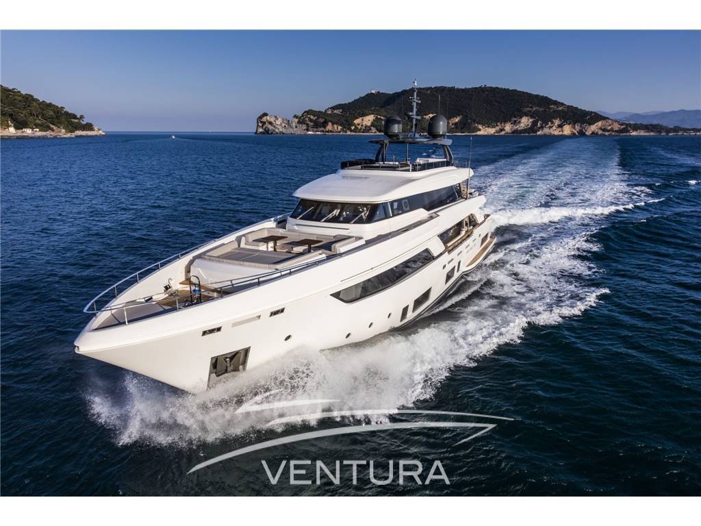 Custom line Navetta 37m