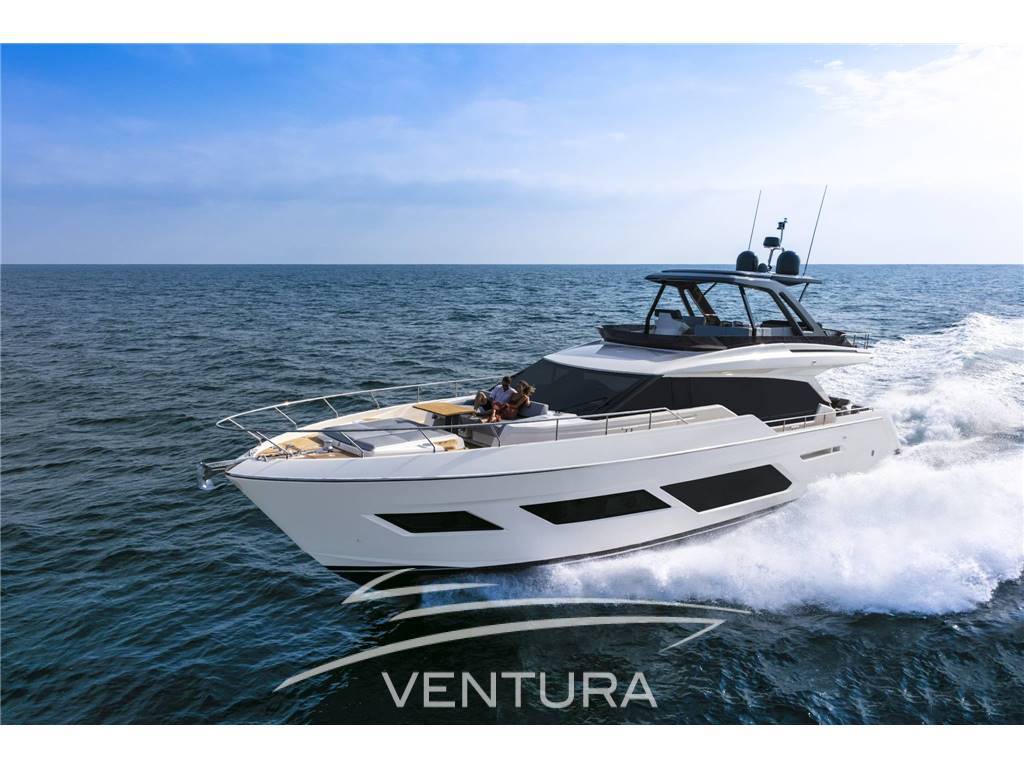 Ferretti yachts 720