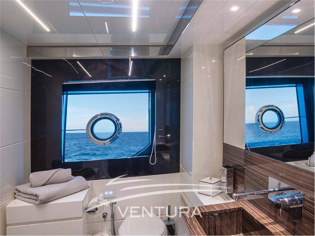 Riva Corsaro 100