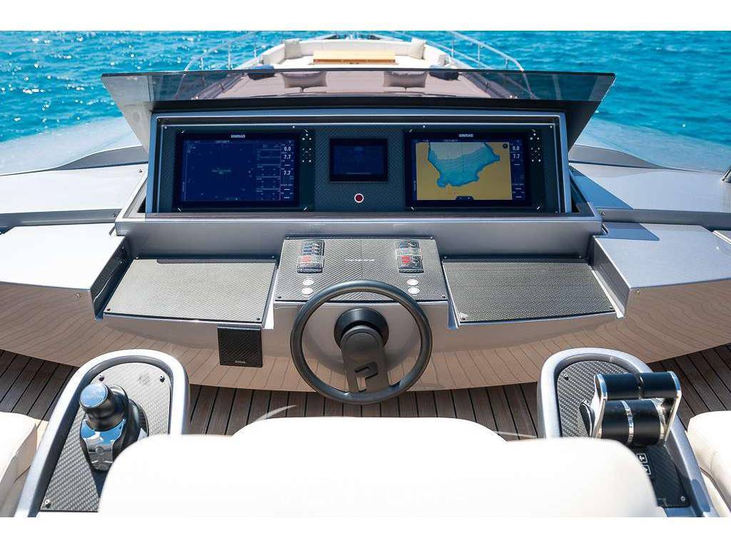 Pershing 9x