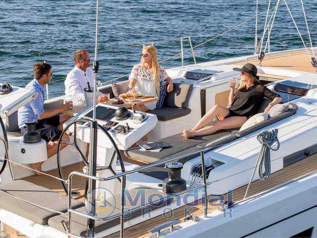 Hanse 548