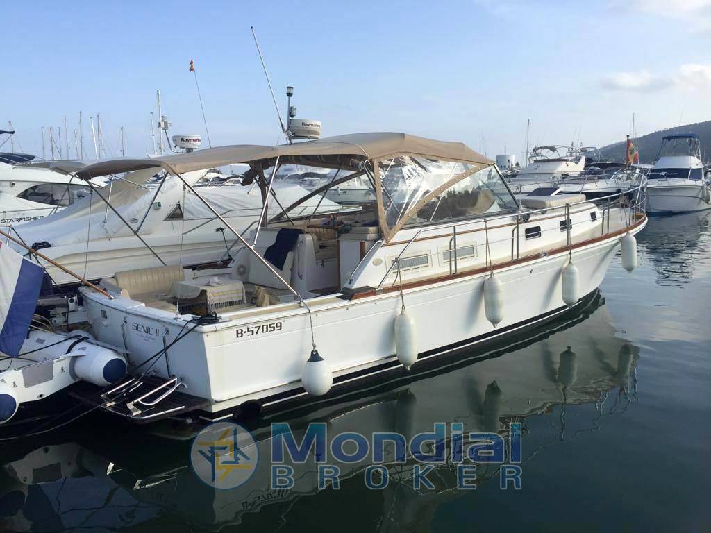 Grand banks Eastbay 38