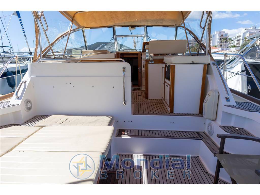 Grand banks Eastbay 38