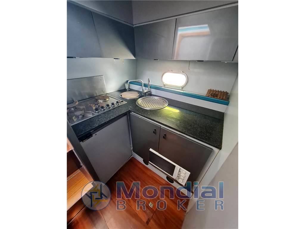 Ferretti Altura 40