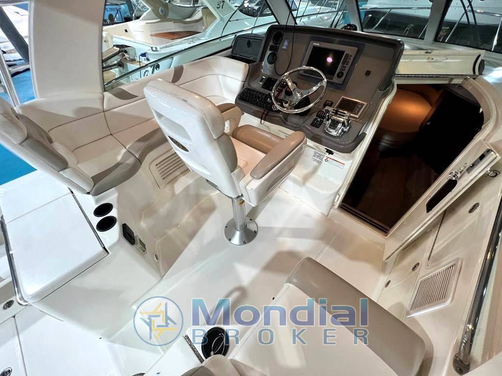 Boston whaler 345 conquest